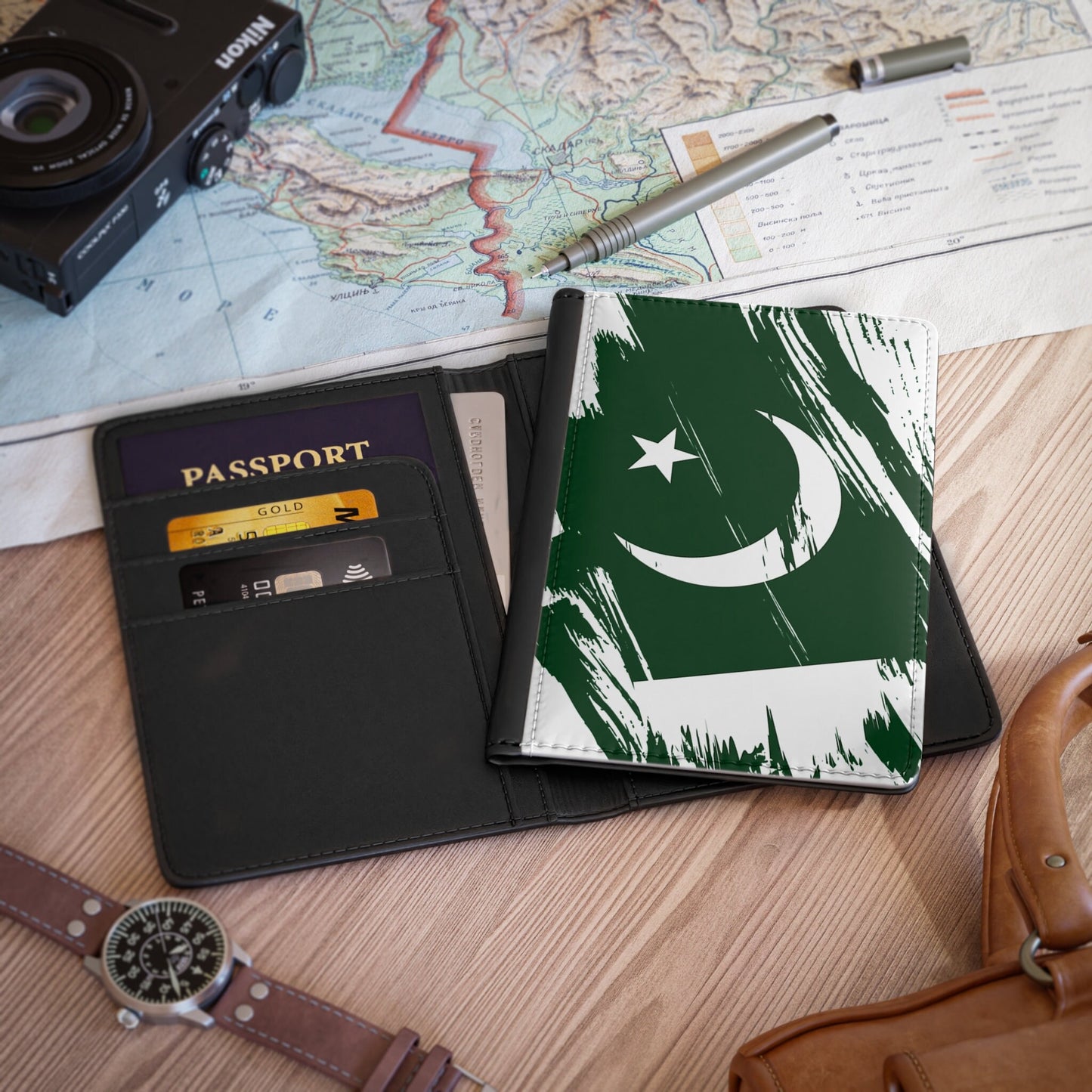 Pakistan Flag Passport Holder, traveler's and expats' essential, study abroad must-have, wanderlust accessory